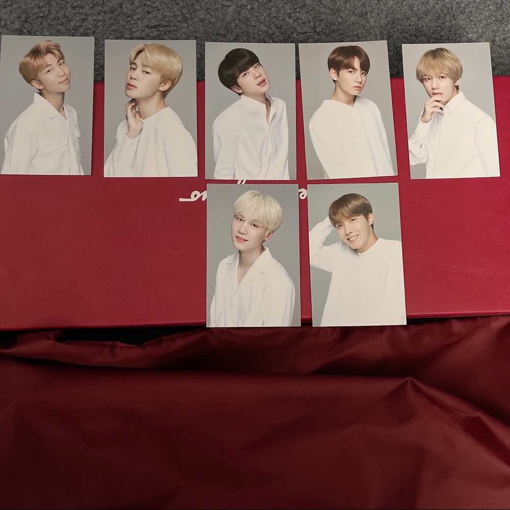 VT x BTS Photocards with Bags
